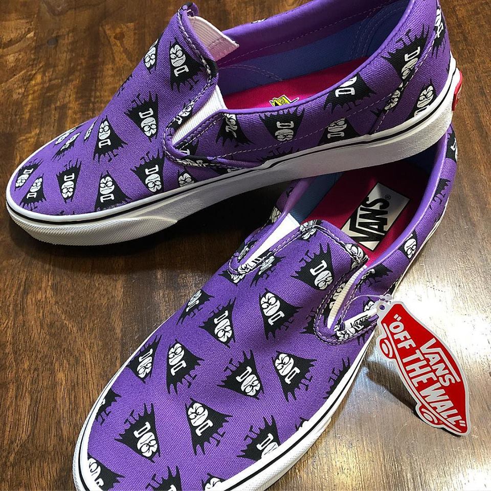 aqua slip on vans